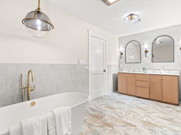 20 Wheeler Ln, Natick MA 01760