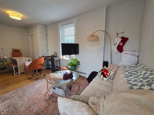 152 Salem St, Boston MA 02113