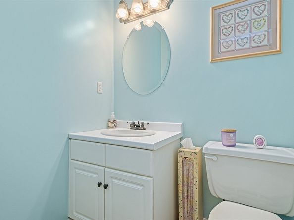 10 Crane Cir, Shrewsbury MA 01545