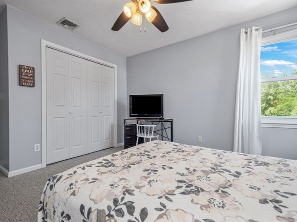 10 Crane Cir, Shrewsbury MA 01545