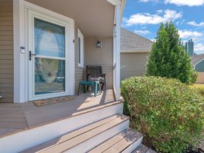 10 Crane Cir, Shrewsbury MA 01545