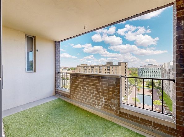 77 Pond Avenue 1207, Brookline MA 02445