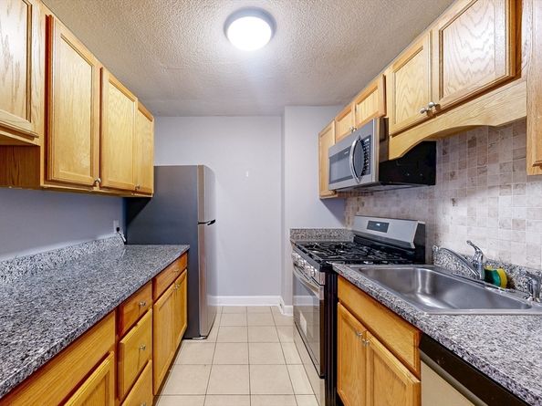 77 Pond Avenue 1207, Brookline MA 02445