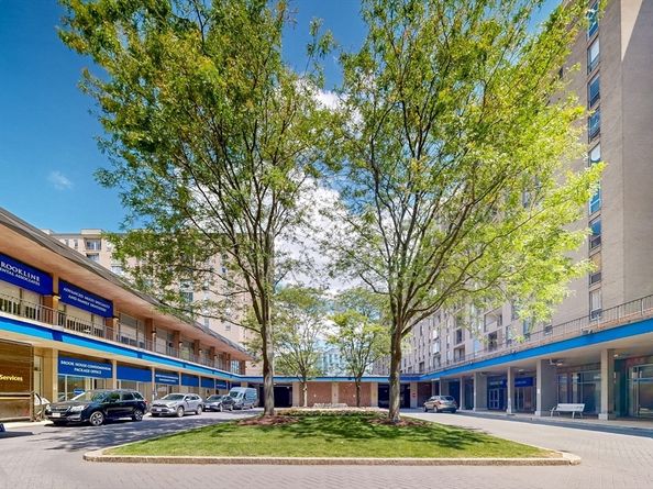 77 Pond Avenue 1207, Brookline MA 02445