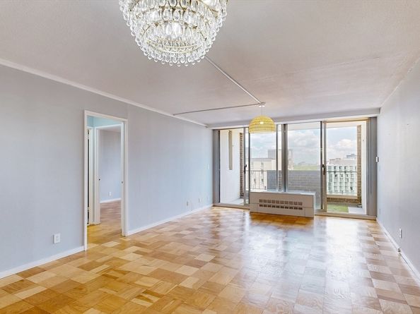 77 Pond Avenue 1207, Brookline MA 02445
