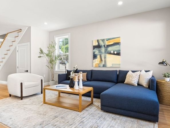 9 Vine 1, Weymouth MA 02188