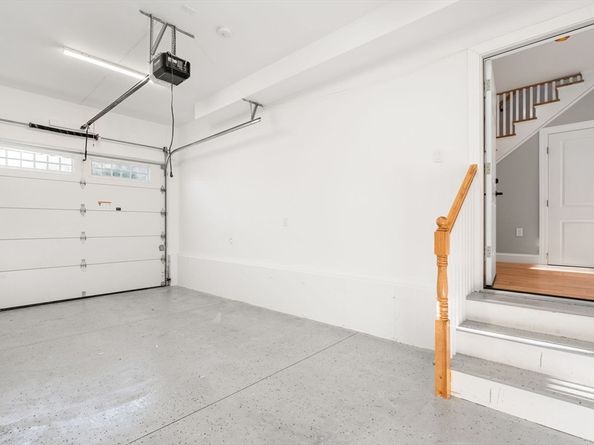 9 Vine 1, Weymouth MA 02188