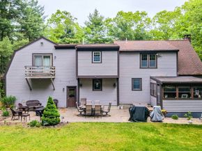 128 High St, Rochester MA 02770