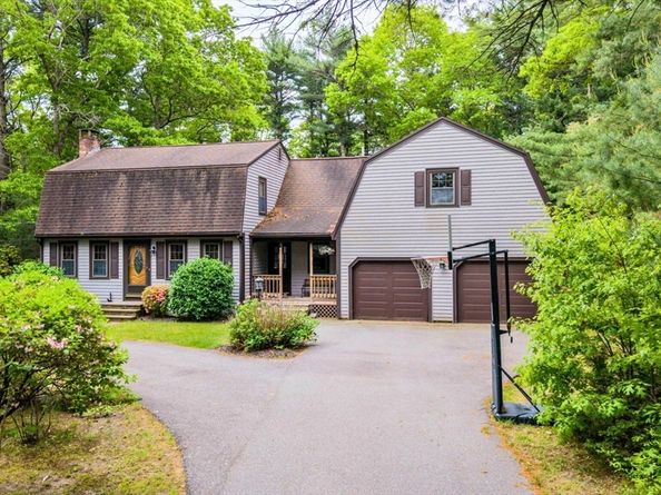 128 High St, Rochester MA 02770