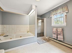 128 High St, Rochester MA 02770