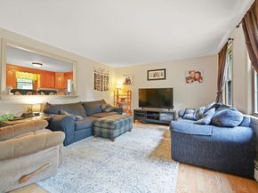 128 High St, Rochester MA 02770