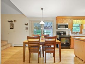 128 High St, Rochester MA 02770