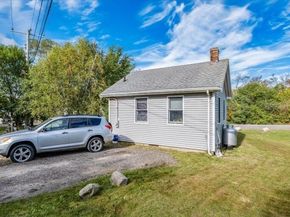 70 Hedge Rd, Plymouth MA 02360