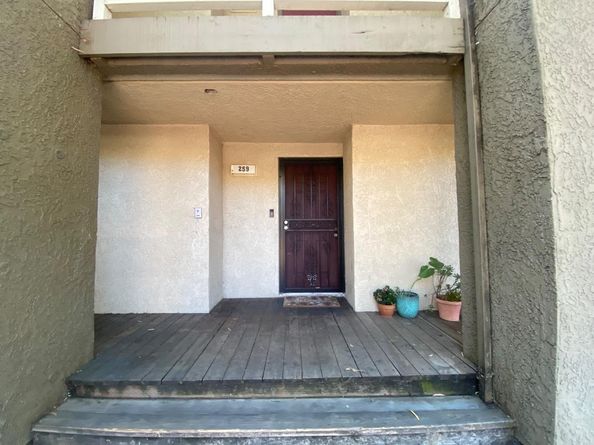680 Dartmore Lane 259, Hayward CA 94544