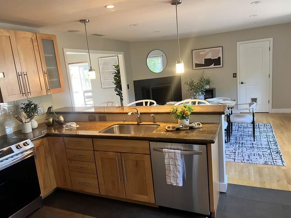 65 Mountain View Place, San Mateo CA 94402