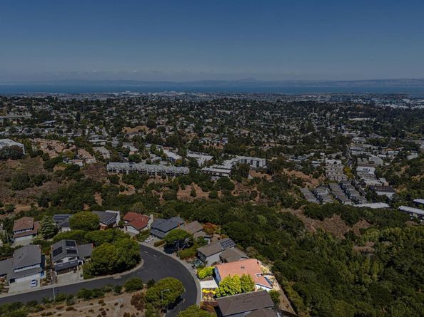 2728 Wakefield Drive, Belmont CA 94002