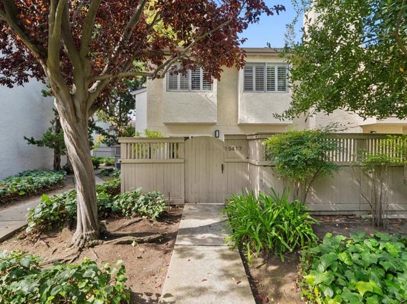 19417 Vineyard Lane, Saratoga CA 95070