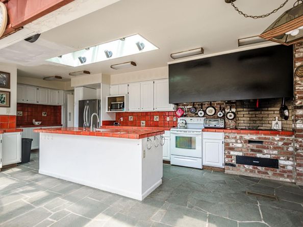 640 Los Trancos Road, Palo Alto CA 94304