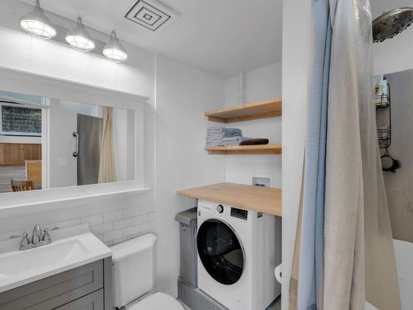 4053 Harlan Street 311, Emeryville CA 94608