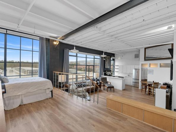 4053 Harlan Street 311, Emeryville CA 94608