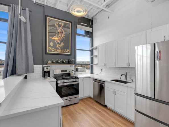 4053 Harlan Street 311, Emeryville CA 94608