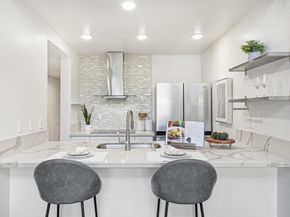 4151 El Camino Way M, Palo Alto CA 94306