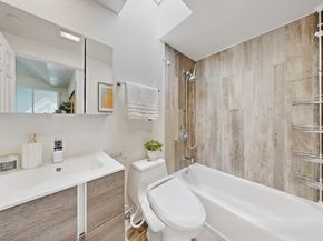 4151 El Camino Way M, Palo Alto CA 94306