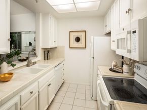 426 Hillwood Court 303, Mountain View CA 94040