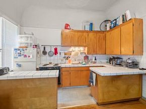 Jayne, Oakland CA 94610