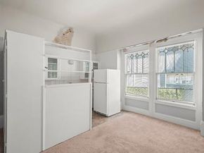 Jayne, Oakland CA 94610