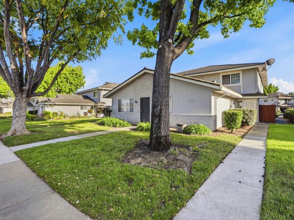 812 Blossom Hill Road 2, San Jose CA 95123