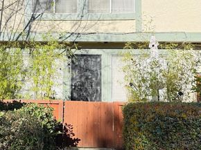 2701 Lone Bluff Way 18, San Jose CA 95111