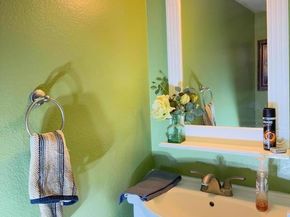 2701 Lone Bluff Way 18, San Jose CA 95111