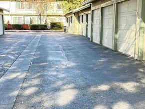 2701 Lone Bluff Way 18, San Jose CA 95111