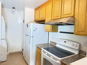 2701 Lone Bluff Way 18, San Jose CA 95111