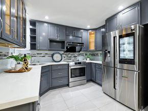 2452 W Bayshore Road Unit 6, Palo Alto CA 94303