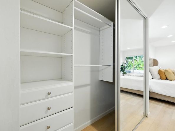2452 W Bayshore Road Unit 6, Palo Alto CA 94303