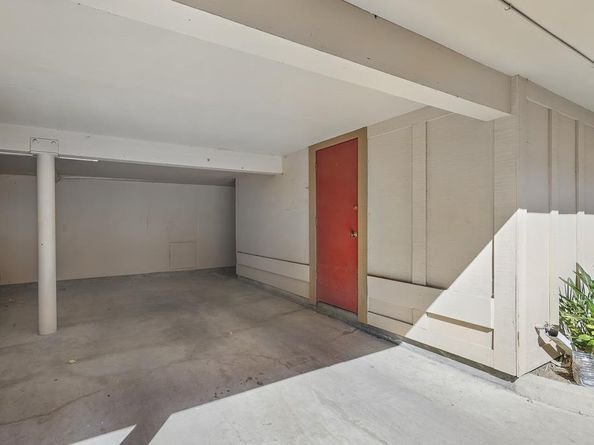 2452 W Bayshore Road Unit 6, Palo Alto CA 94303