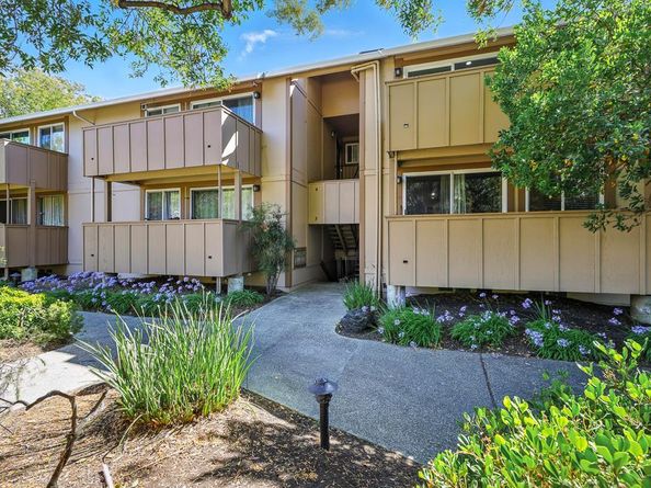 2452 W Bayshore Road Unit 6, Palo Alto CA 94303