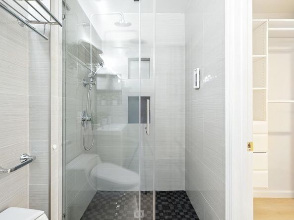 2452 W Bayshore Road Unit 6, Palo Alto CA 94303