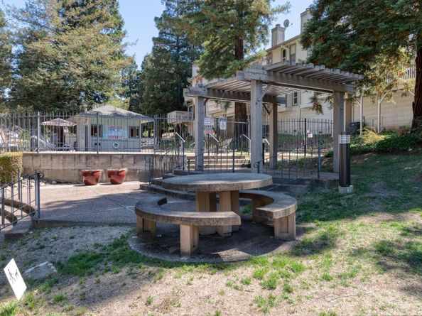 24020 Janssen Court, Hayward CA 94541