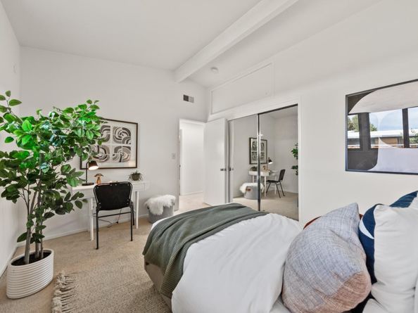 4163 Park Boulevard, Palo Alto CA 94306