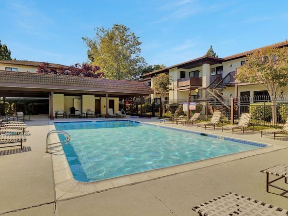 442 Costa Mesa Terrace D, Sunnyvale CA 94085