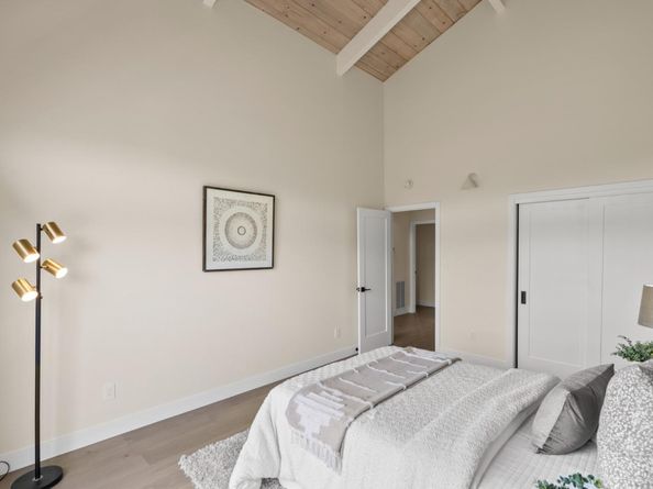 227 Winding Way, San Carlos CA 94070