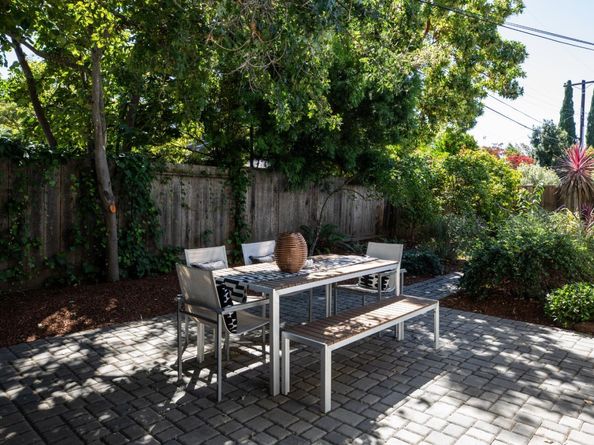 1494 Kings Lane, Palo Alto CA 94303