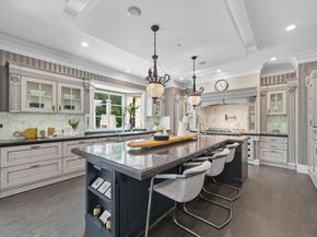 625 W Santa Inez Avenue, Hillsborough CA 94010