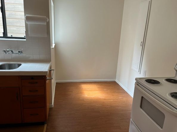 Taraval, San Francisco CA 94116