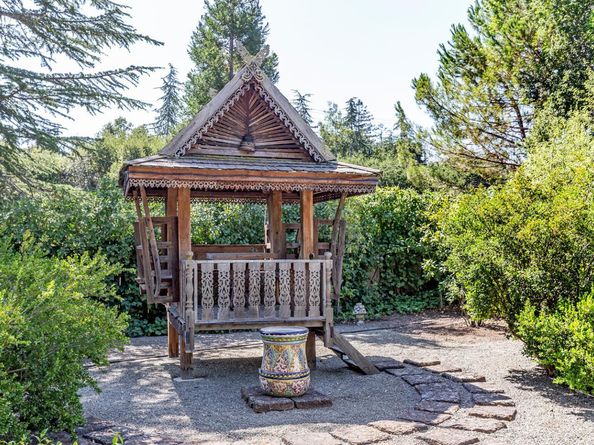 11981 Magdalena Avenue, Los Altos Hills CA 94024
