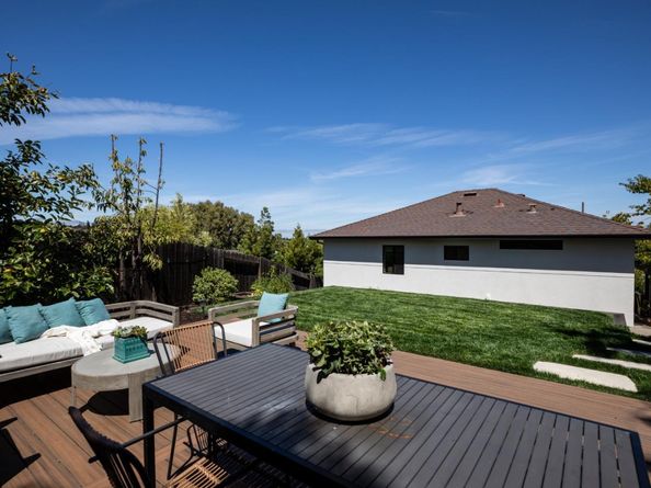 3530 Altamont Way, Redwood City CA 94062