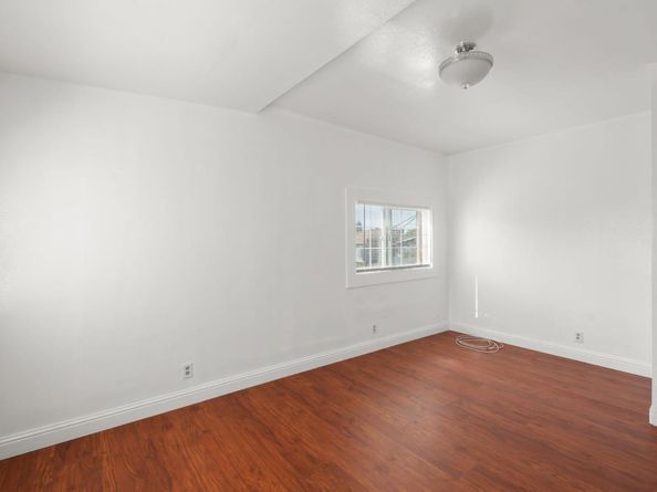 1049 55th Street, Oakland CA 94608